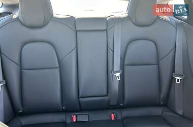 Седан Tesla Model 3 2023 в 