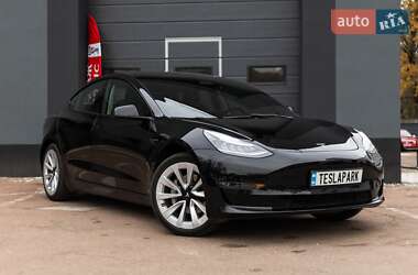 Седан Tesla Model 3 2022 в Киеве