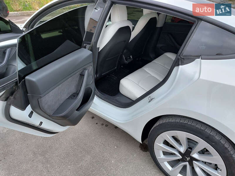 Седан Tesla Model 3 2021 в Кременце фото 18 Седан Tesla Model 3 2021 в Кременце