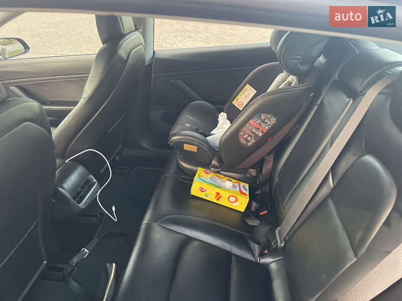 Седан Tesla Model 3 2018 в Бурштині фото 14 Седан Tesla Model 3 2018 в Бурштині