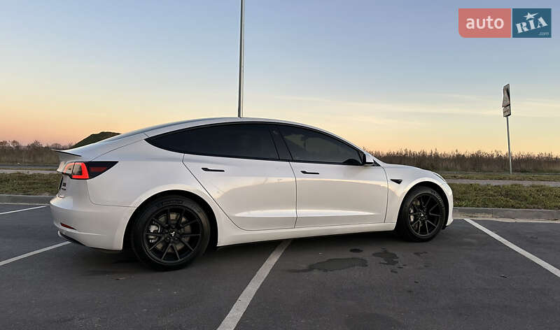 Седан Tesla Model 3 2022 в Виннице фото 9 Седан Tesla Model 3 2022 в Виннице