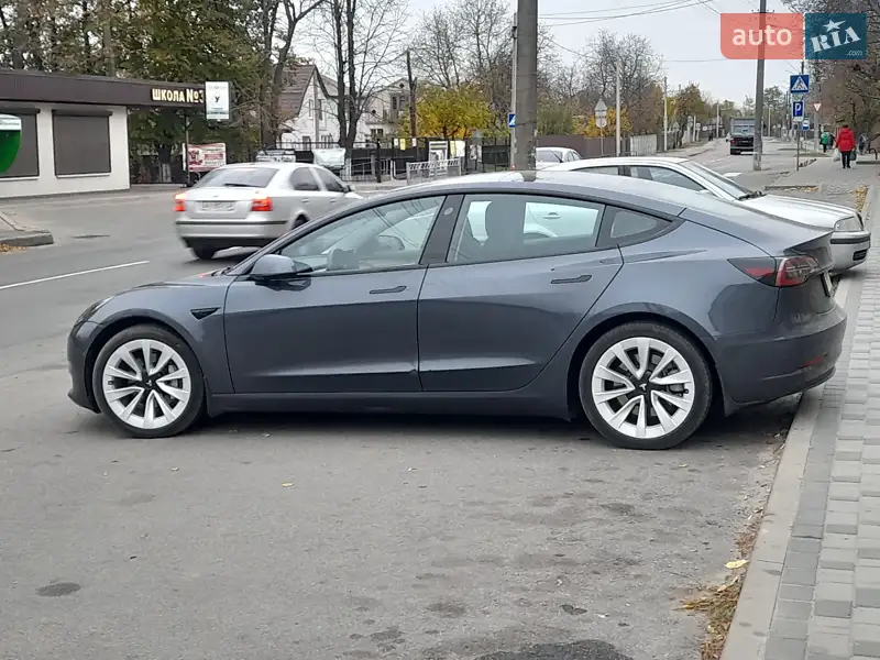 Tesla Model 3 2022