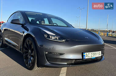 Седан Tesla Model 3 2023 в Львові