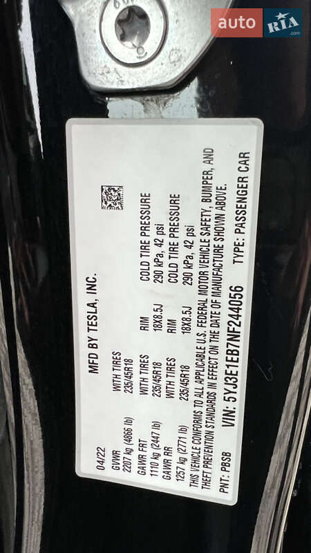 Седан Tesla Model 3 2022 в Чернівцях