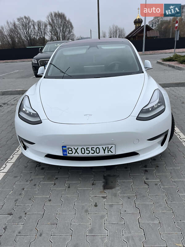 Седан Tesla Model 3 2018 в Хмельницькому