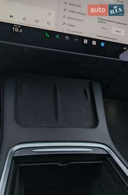 Седан Tesla Model 3 2020 в Луцьку
