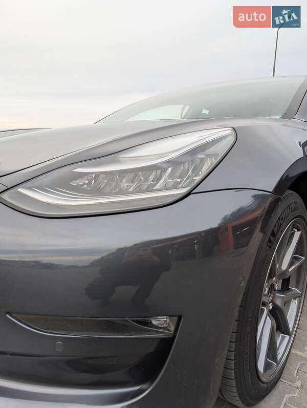 Седан Tesla Model 3 2020 в Луцьку фото 5 Седан Tesla Model 3 2020 в Луцьку