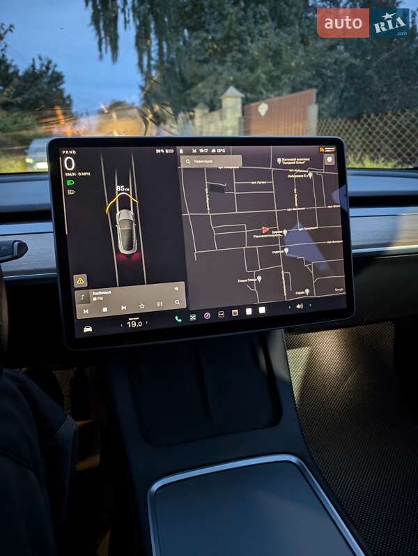 Седан Tesla Model 3 2020 в Луцьку