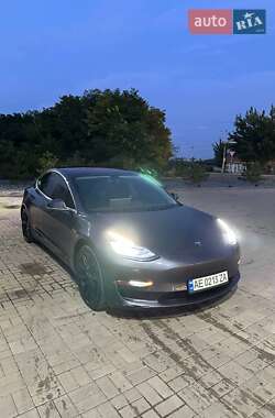 Седан Tesla Model 3 2018 в Дніпрі