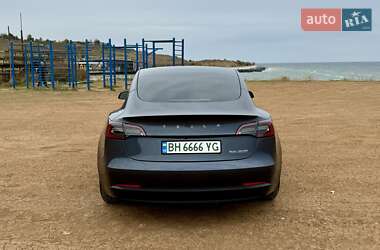 Седан Tesla Model 3 2023 в Одесі