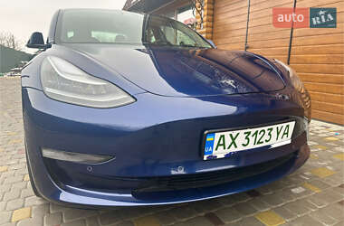 Седан Tesla Model 3 2020 в Харкові