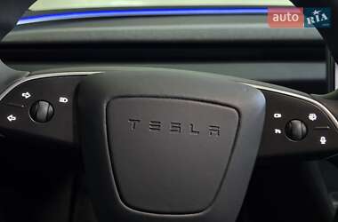 Седан Tesla Model 3 2023 в Днепре