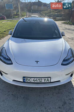 Седан Tesla Model 3 2020 в Самборе