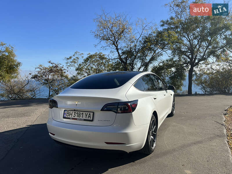 Седан Tesla Model 3 2022 в Одессе