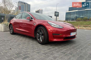 Седан Tesla Model 3 2018 в Киеве