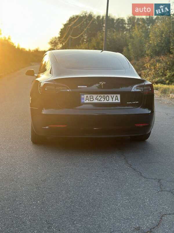 Седан Tesla Model 3 2020 в Виннице