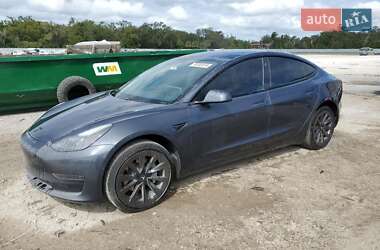 Седан Tesla Model 3 2022 в Киеве