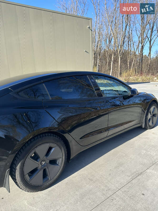 Седан Tesla Model 3 2022 в Дрогобыче