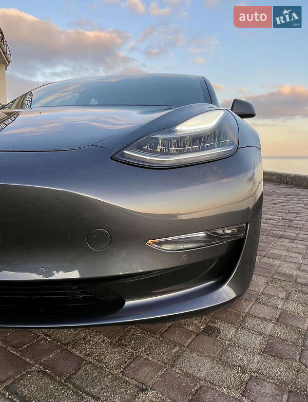 Седан Tesla Model 3 2018 в Одессе