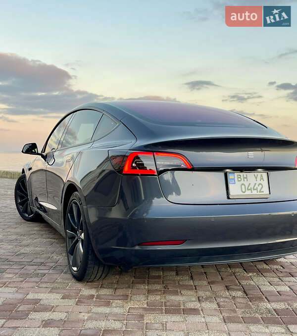 Седан Tesla Model 3 2018 в Одессе