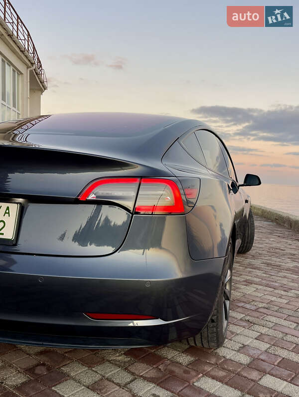 Седан Tesla Model 3 2018 в Одессе