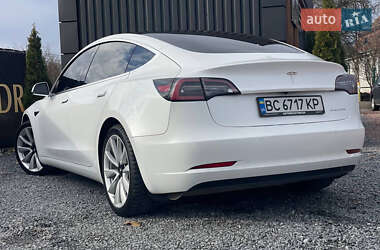 Седан Tesla Model 3 2019 в Дрогобичі