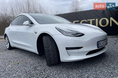 Седан Tesla Model 3 2019 в Дрогобичі