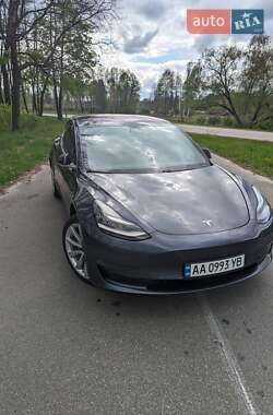 Седан Tesla Model 3 2018 в Киеве