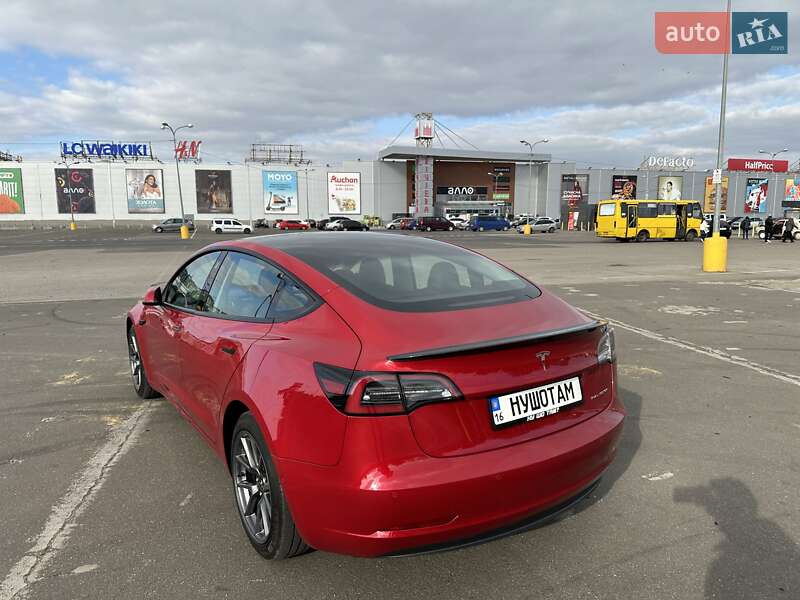 Седан Tesla Model 3 2022 в Одессе