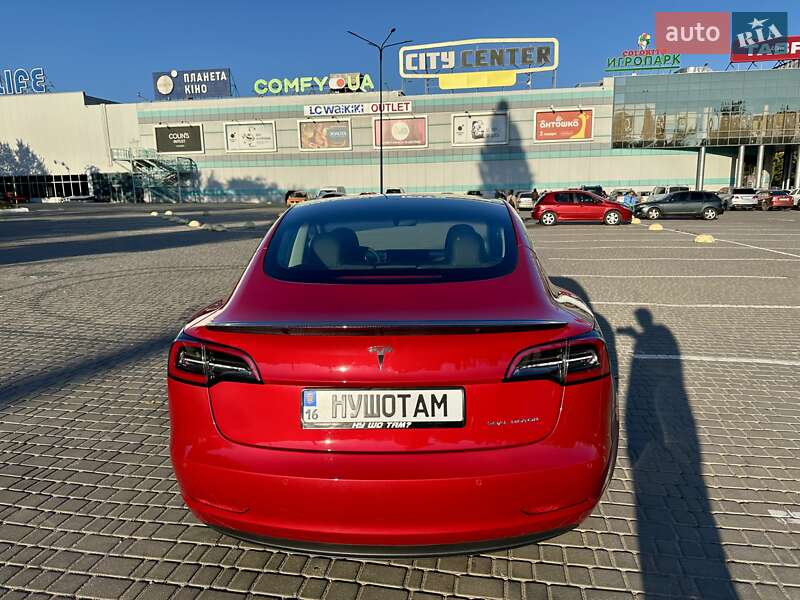 Седан Tesla Model 3 2022 в Одесі