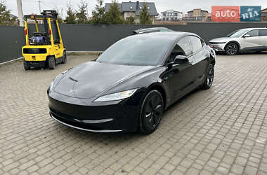 Седан Tesla Model 3 2024 в Львове