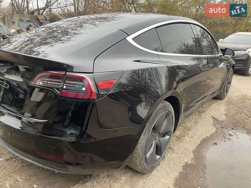 Седан Tesla Model 3 2019 в Харькове