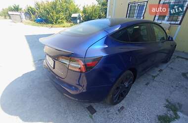 Седан Tesla Model 3 2021 в 