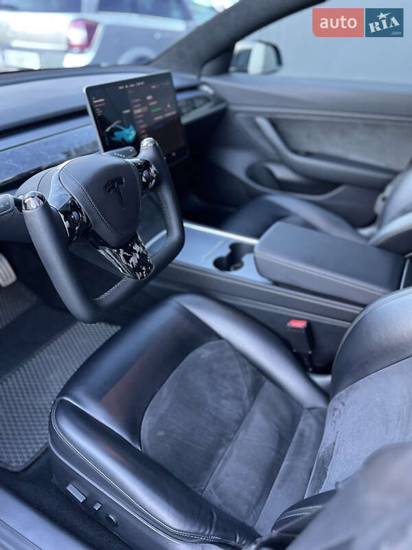 Седан Tesla Model 3 2019 в Киеве