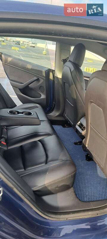Седан Tesla Model 3 2022 в Миколаєві