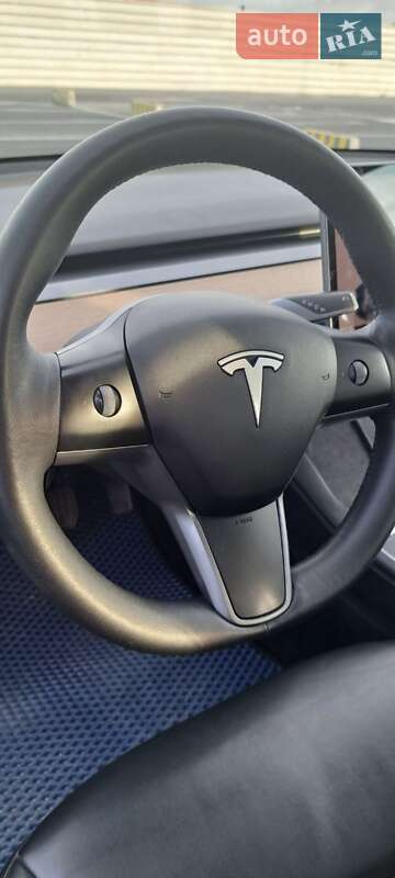 Седан Tesla Model 3 2022 в Миколаєві