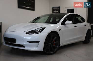 Седан Tesla Model 3 2021 в Дрогобыче