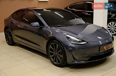 Седан Tesla Model 3 2023 в Одесі