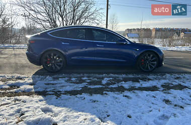 Седан Tesla Model 3 2020 в Києві