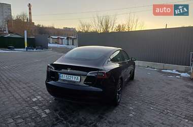 Седан Tesla Model 3 2022 в Фастові