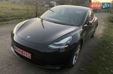 Седан Tesla Model 3 2020 в Ивано-Франковске