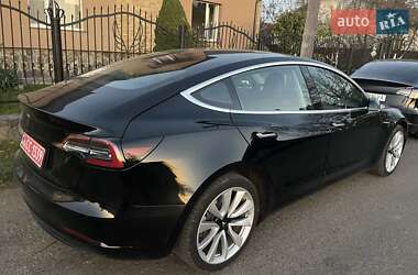 Седан Tesla Model 3 2020 в Ивано-Франковске