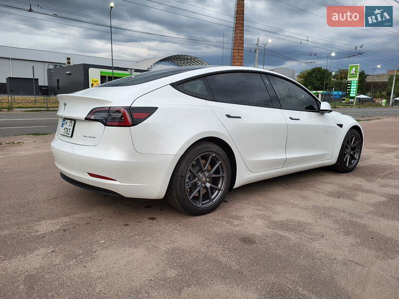 Седан Tesla Model 3 2020 в Житомирі