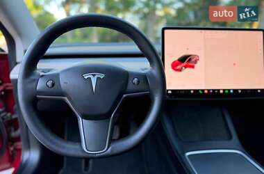 Седан Tesla Model 3 2022 в 