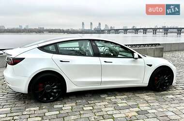 Седан Tesla Model 3 2021 в Киеве