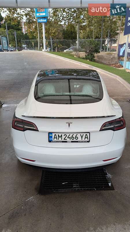 Седан Tesla Model 3 2020 в Днепре
