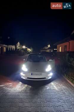 tesla model-3 2022 в Черкассы от профессионального продавца Микола Петрович