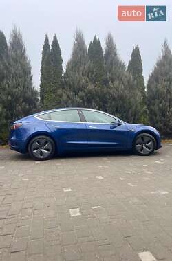 Седан Tesla Model 3 2019 в Львові