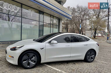Седан Tesla Model 3 2019 в Дніпрі