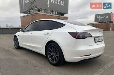 Седан Tesla Model 3 2021 в Киеве
